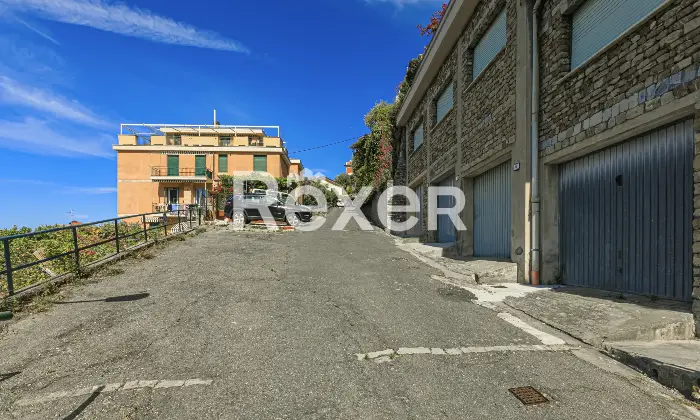 Rexer-Recco-Appartamento-con-Terrazzo-Fronte-Mare-e-Box-Auto-Altro