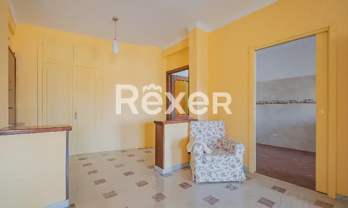 Rexer-Roma-Attico-ampia-metratura-con-posto-auto-Altro
