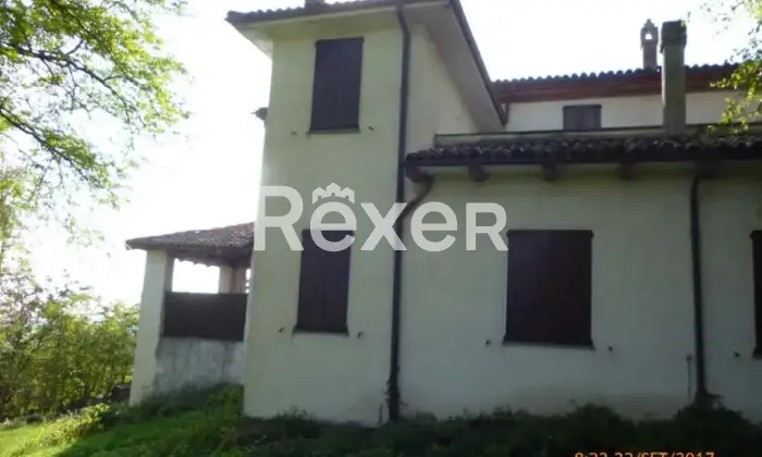 Rexer-Alta-Val-Tidone-Complesso-rurale-in-vendita-in-localit-La-Cannavuzza-ad-Alta-Val-Tidone-Altro