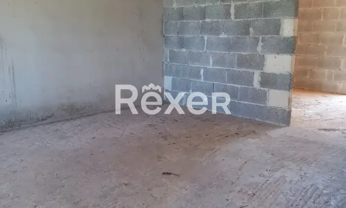 Rexer-PresicceAcquarica-Fabbricato-indipendente-allo-stato-rustico-Altro