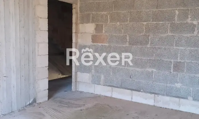 Rexer-PresicceAcquarica-Fabbricato-indipendente-allo-stato-rustico-Altro