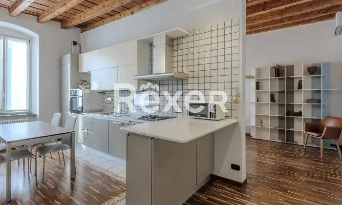 Rexer-Bergamo-Appartamento-ristrutturato-in-stabile-depoca-con-box-di-ampia-metratura-Altro