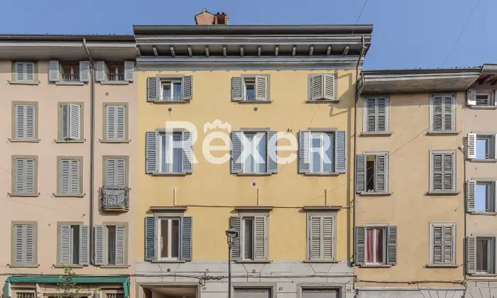 Rexer-Bergamo-Appartamento-ristrutturato-in-stabile-depoca-con-box-di-ampia-metratura-Altro