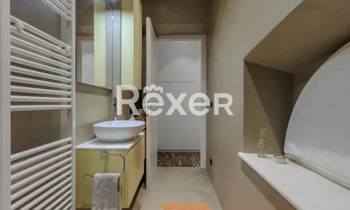Rexer-Bergamo-Appartamento-ristrutturato-in-stabile-depoca-con-box-di-ampia-metratura-Altro
