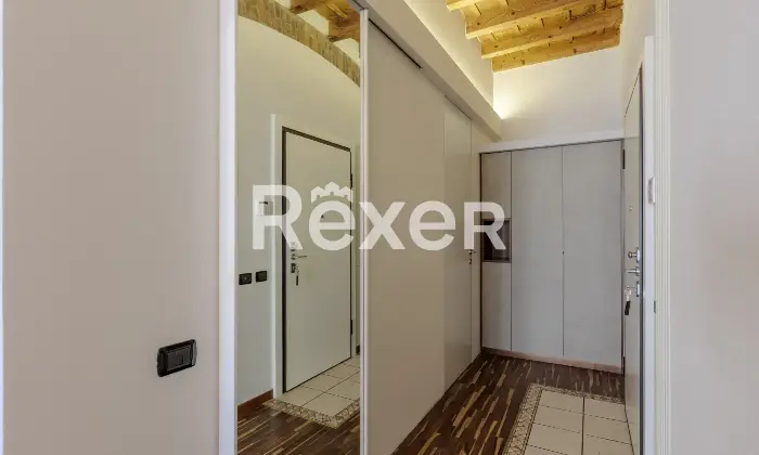 Rexer-Bergamo-Appartamento-ristrutturato-in-stabile-depoca-con-box-di-ampia-metratura-Altro