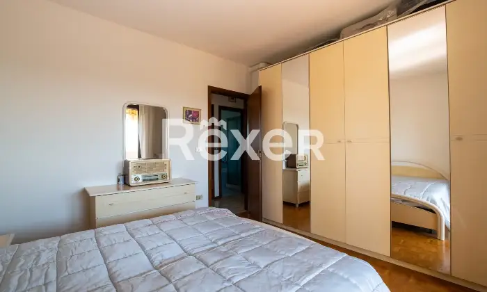 Rexer-Bologna-Quadrilocale-ristrutturato-con-doppia-esposizione-e-balconi-Altro