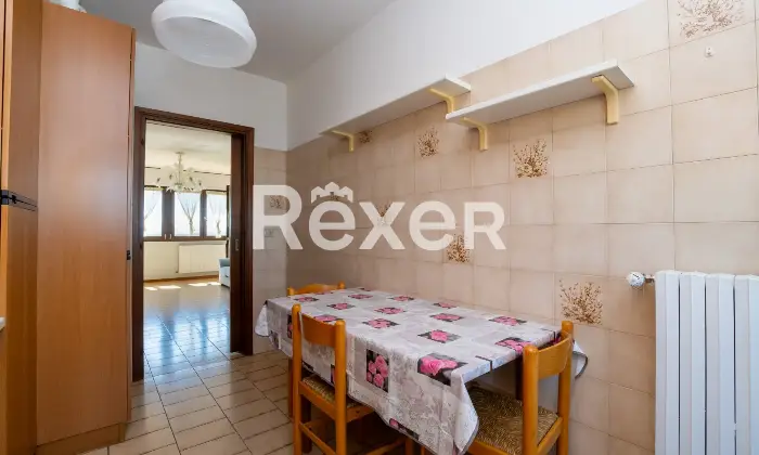 Rexer-Bologna-Quadrilocale-ristrutturato-con-doppia-esposizione-e-balconi-Altro