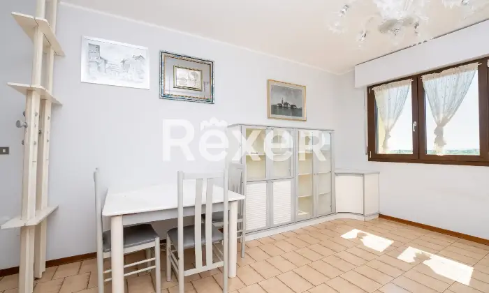 Rexer-Bologna-Quadrilocale-ristrutturato-con-doppia-esposizione-e-balconi-Altro