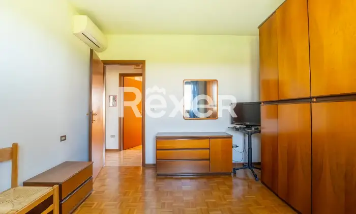 Rexer-Bologna-Quadrilocale-ristrutturato-con-doppia-esposizione-e-balconi-Altro