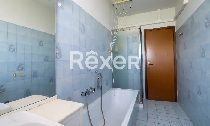 Rexer-Bologna-Quadrilocale-ristrutturato-con-doppia-esposizione-e-balconi-Altro