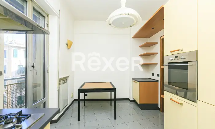 Rexer-Genova-Appartamento-Luminoso-con-Box-Auto-Altro