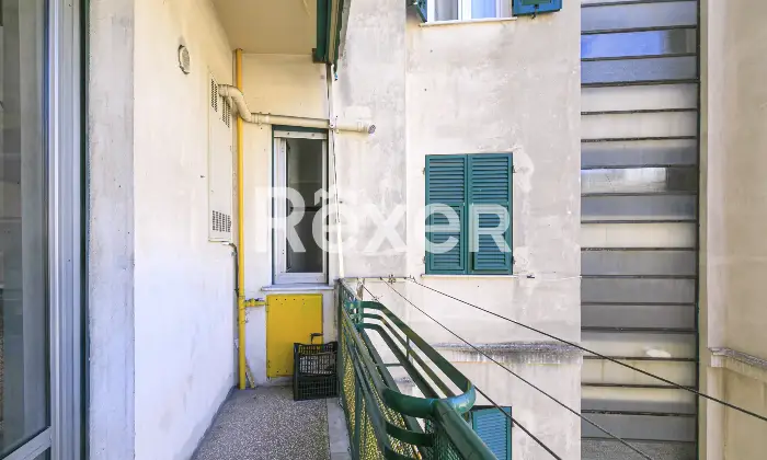 Rexer-Genova-Appartamento-Luminoso-con-Box-Auto-Altro
