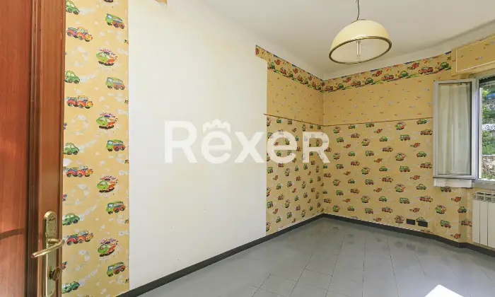 Rexer-Genova-Appartamento-Luminoso-con-Box-Auto-Altro