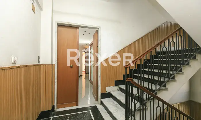 Rexer-Genova-Appartamento-Luminoso-con-Box-Auto-Altro