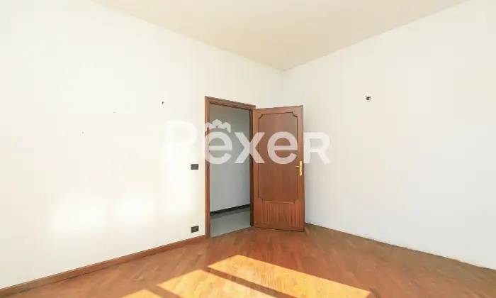 Rexer-Genova-Appartamento-Luminoso-con-Box-Auto-Altro