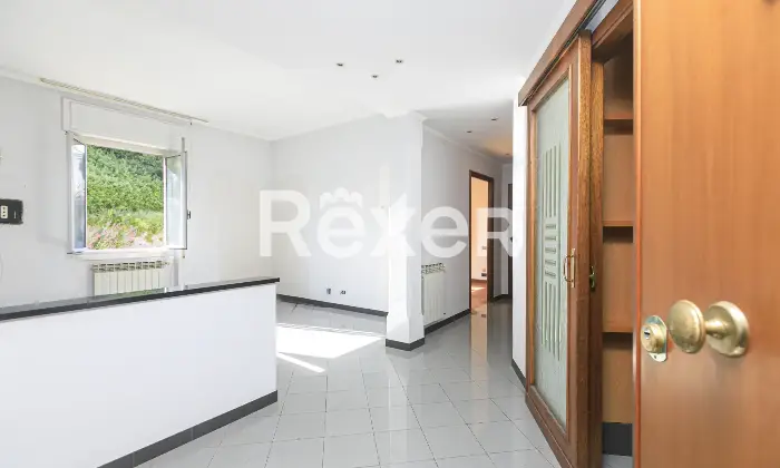 Rexer-Genova-Appartamento-Luminoso-con-Box-Auto-Altro