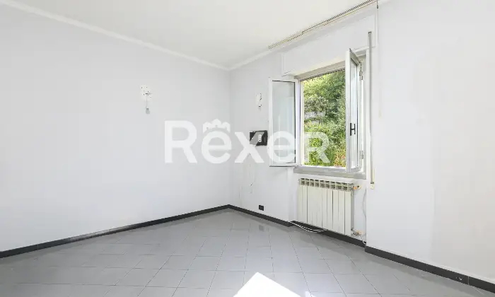 Rexer-Genova-Appartamento-Luminoso-con-Box-Auto-Altro