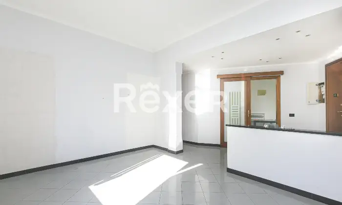 Rexer-Genova-Appartamento-Luminoso-con-Box-Auto-Altro