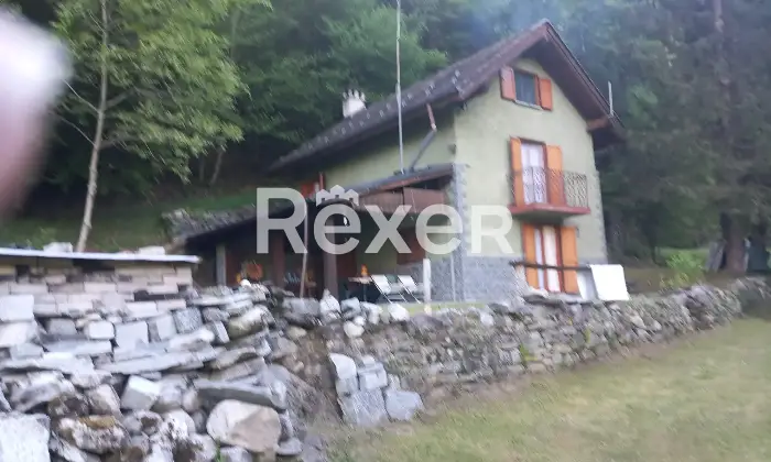 Rexer-Crodo-Vendesi-casa-indipendente-con-terreno-Frazione-Cantoni-Via-Cantoni-Altro