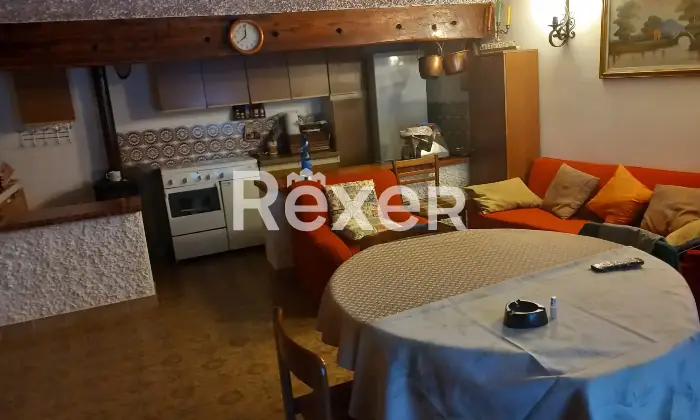 Rexer-Crodo-Vendesi-casa-indipendente-con-terreno-Frazione-Cantoni-Via-Cantoni-Altro
