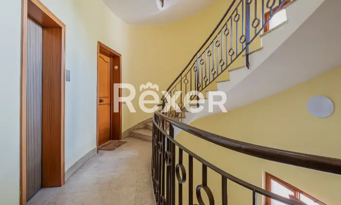 Rexer-Mostacciano-Appartamento-con-cantina-e-box-auto-Altro