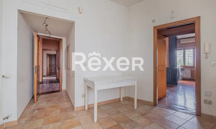 Rexer-Mostacciano-Appartamento-con-cantina-e-box-auto-Altro