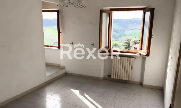 Rexer-Lapedona-Casa-di-paese-in-vendita-in-Largo-IV-Novembre-Lapedona-Altro