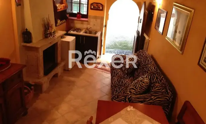 Rexer-Scapoli-Casa-indipendente-in-vendita-in-Via-Buonconsiglio-a-Scapoli-Altro