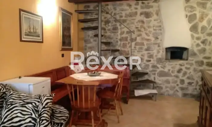 Rexer-Scapoli-Casa-indipendente-in-vendita-in-Via-Buonconsiglio-a-Scapoli-Altro