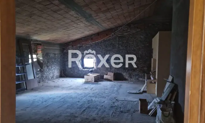 Rexer-Castro-Casolare-in-vendita-in-Via-Poltragno-a-Castro-Altro