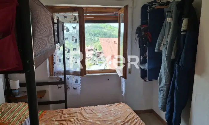 Rexer-Viola-Meraviglioso-bilocale-in-montagna-con-finestra-in-bagno-CameraDaLetto