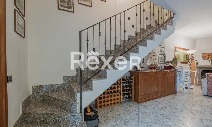 Rexer-Marco-Simone-Villa-a-schiera-con-box-auto-Altro