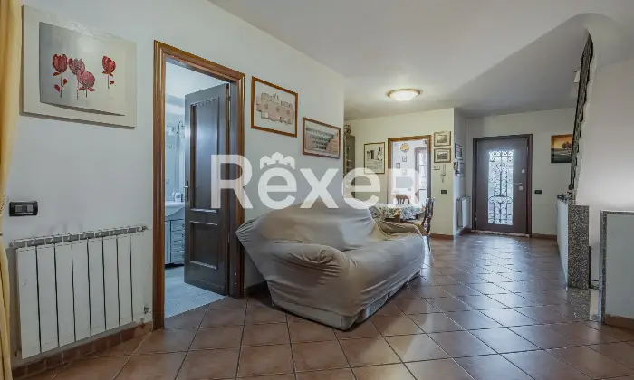 Rexer-Marco-Simone-Villa-a-schiera-con-box-auto-Altro