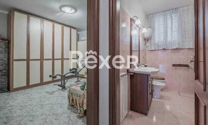 Rexer-Marco-Simone-Villa-a-schiera-con-box-auto-Altro