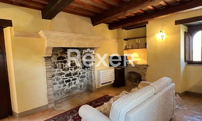 Rexer-Caldarola-Casatorre-medievale-in-vendita-in-Localit-Vestignano-a-Caldarola-Altro