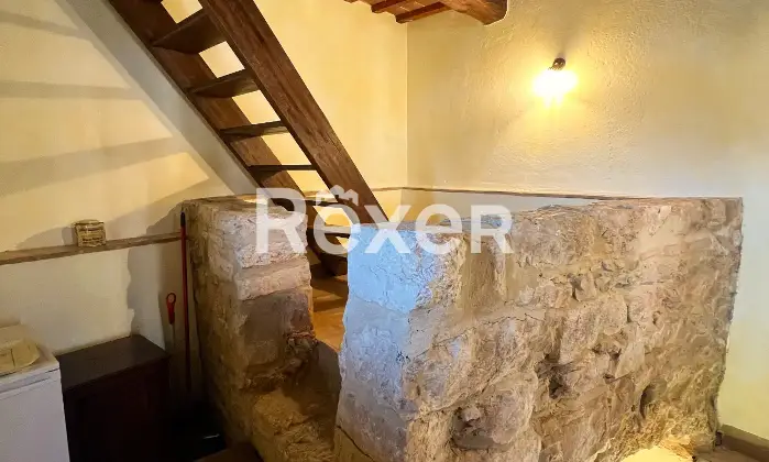 Rexer-Caldarola-Casatorre-medievale-in-vendita-in-Localit-Vestignano-a-Caldarola-Altro