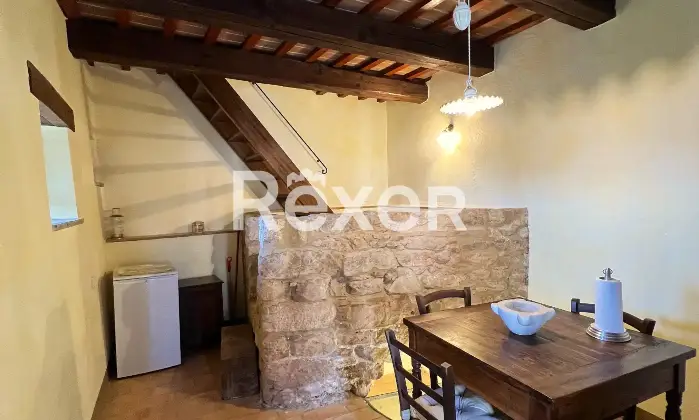Rexer-Caldarola-Casatorre-medievale-in-vendita-in-Localit-Vestignano-a-Caldarola-Altro