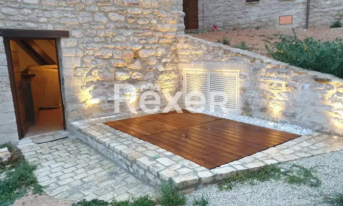 Rexer-Caldarola-Casatorre-medievale-in-vendita-in-Localit-Vestignano-a-Caldarola-Altro