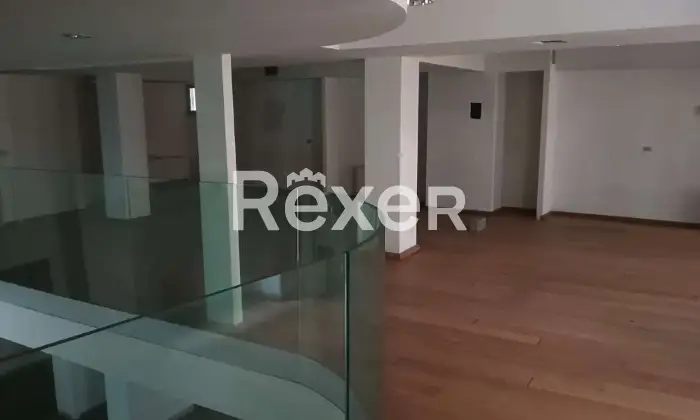 Rexer-Roma-Stabile-Palazzo-in-vendita-a-Roma-Altro