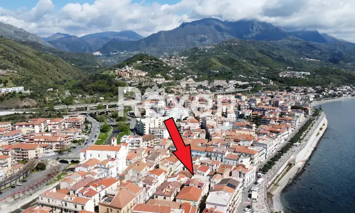 Rexer-Diamante-Ampio-e-panoramico-appartamento-con-sovrastante-terrazzo-da-mq-Terrazzo