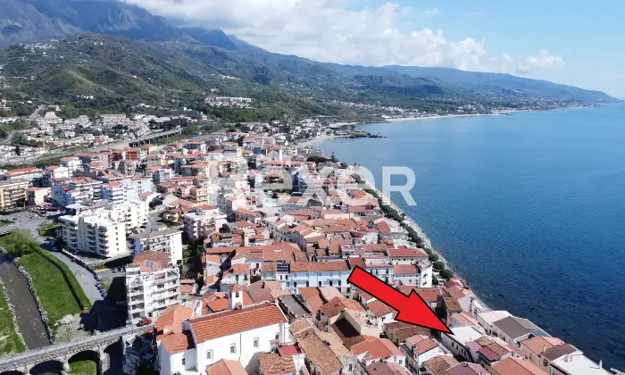 Rexer-Diamante-Ampio-e-panoramico-appartamento-con-sovrastante-terrazzo-da-mq-Terrazzo
