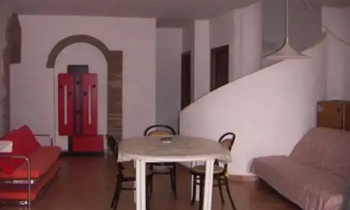 Rexer-Capodimonte-Appartamenti-vacanze-a-Capodimonte-SALONE
