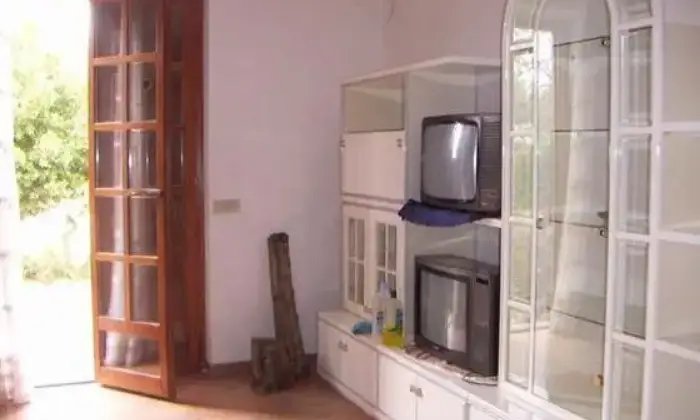 Rexer-Capodimonte-Appartamenti-vacanze-a-Capodimonte-SALONE
