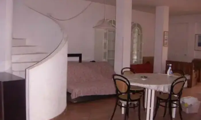 Rexer-Capodimonte-Appartamenti-vacanze-a-Capodimonte-SALONE