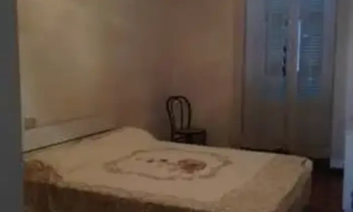 Rexer-Capodimonte-Appartamento-vacanze-a-Capodimonte-CAMERA-DA-LETTO
