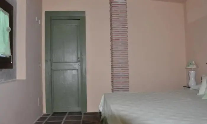 Rexer-Viterbo-Appartamento-Standard-a-Viterbo-CAMERA-DA-LETTO