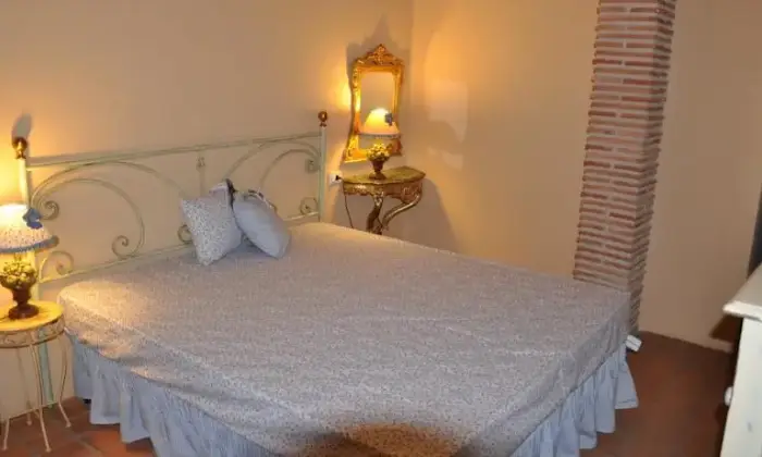 Rexer-Viterbo-Appartamento-con-terrazza-a-Viterbo-CAMERA-DA-LETTO
