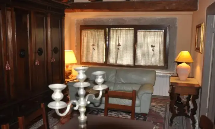Rexer-Viterbo-Appartamento-a-Viterbo-SALONE