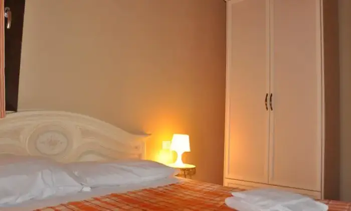 Rexer-Viterbo-Appartamento-Superior-a-Viterbo-CAMERA-DA-LETTO