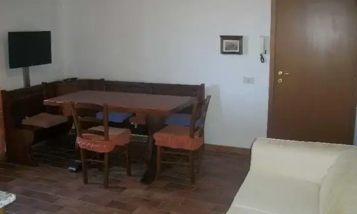 Rexer-Suvereto-Trilocale-vacanze-a-Suvereto-SALONE